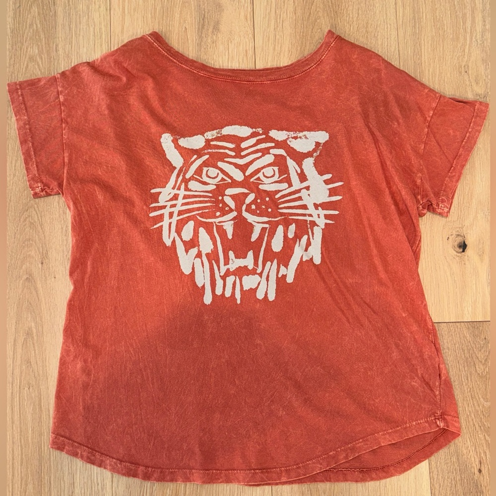 Tiger graphic t-shirt, fabrik, canvas brand